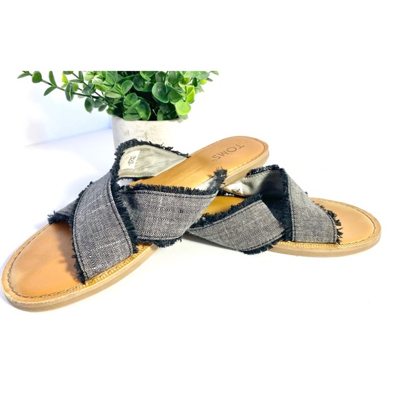 Toms Fringe Vivian Sandal - Picture 3 of 4